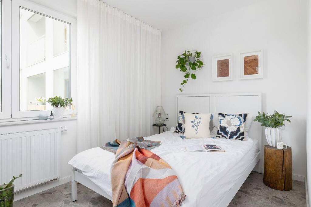 Apartment With Balcony, Private Parking - Bagry Lake - Goszczynskiego 1 Cracovie Extérieur photo
