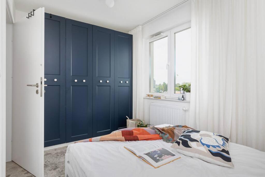 Apartment With Balcony, Private Parking - Bagry Lake - Goszczynskiego 1 Cracovie Extérieur photo